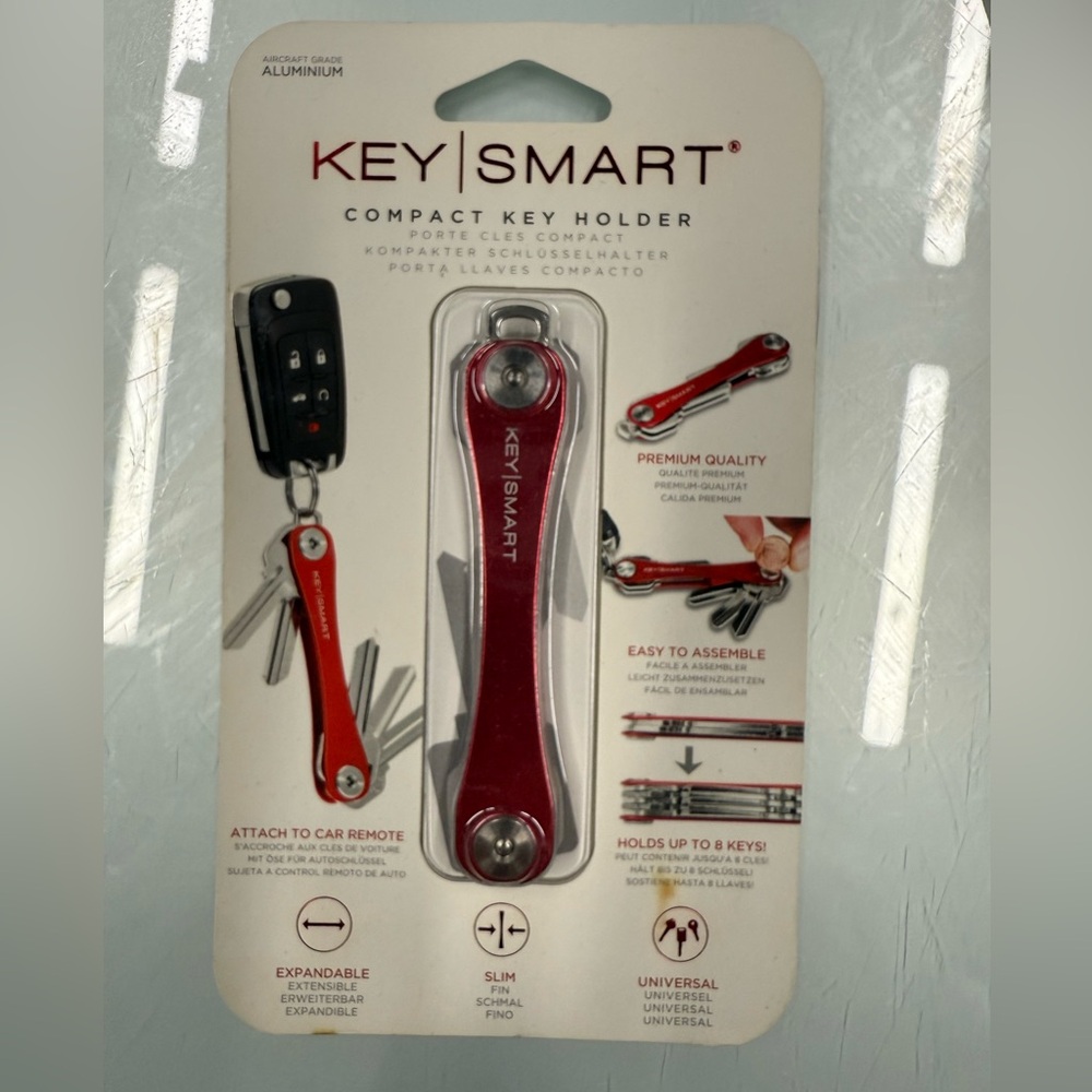 Key Smart‎ Compact Key Holder NWT